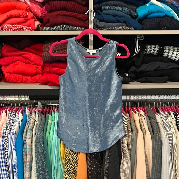 Vince blue sleeveless textured with sheen top size XS - Picture 1 of 4
